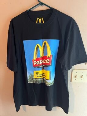 PALACE X MCDONALDS BLACK TEE SIZE XL
